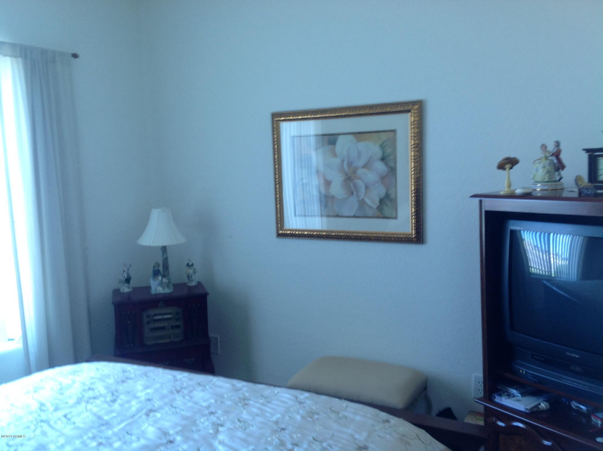 10035 Barley Road Florence, AZ 85132 - Photo 24 of 37 Pretty Guest Room