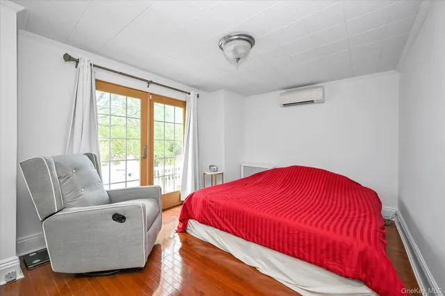 $819,000 | 224-11 Edmore Avenue | Queens Village