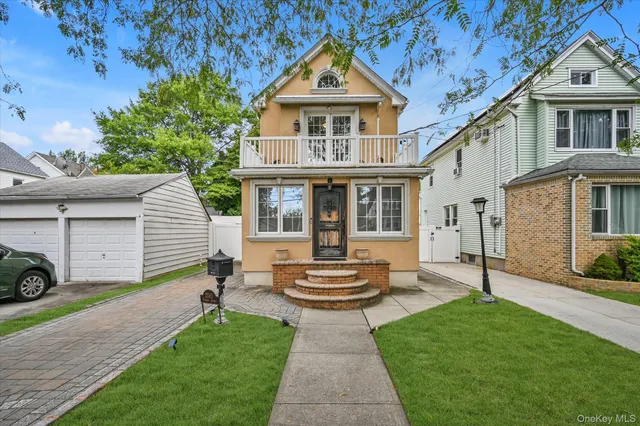 $819,000 | 224-11 Edmore Avenue | Queens Village