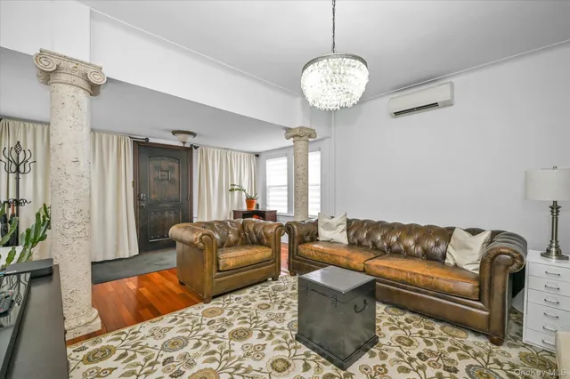 $819,000 | 224-11 Edmore Avenue | Queens Village