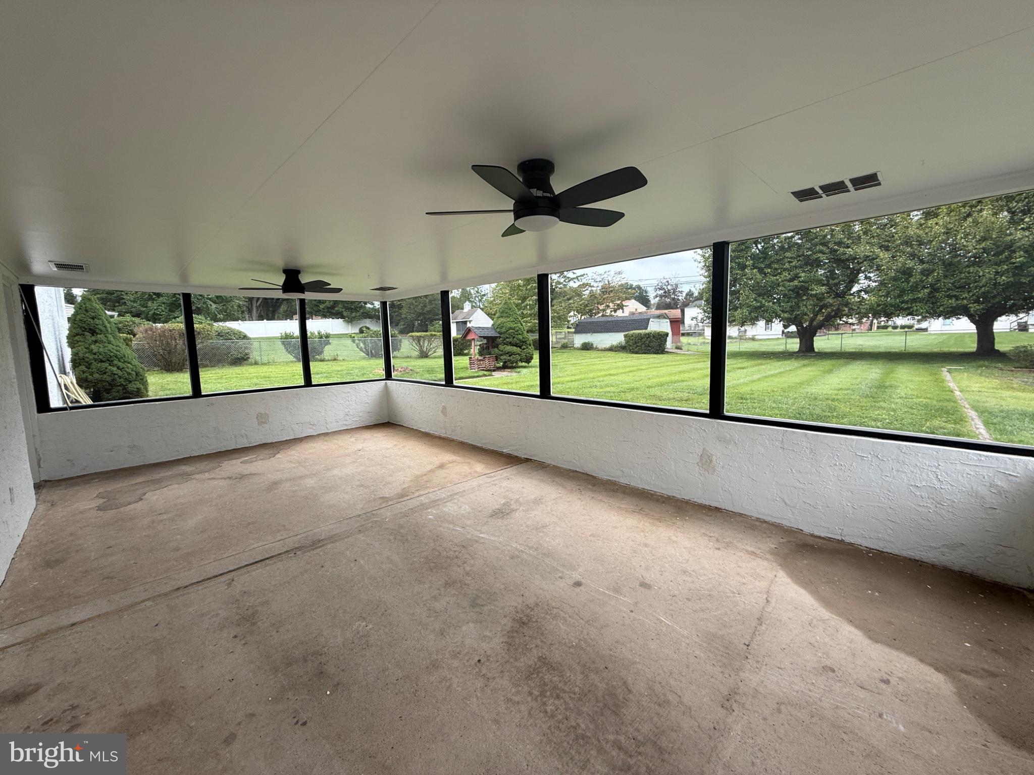 698 Beverly Road Southampton, PA 18966 - Photo 24 of 28 Screened in Sunroom