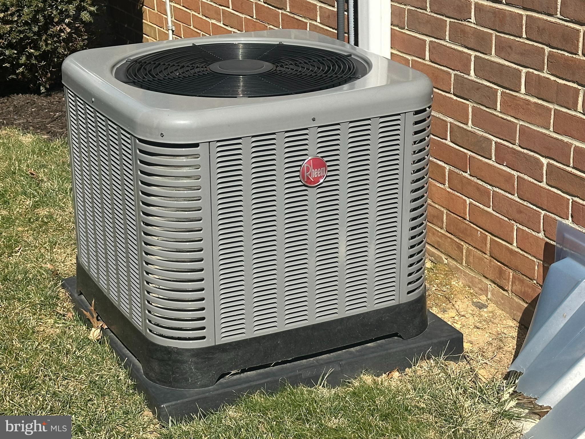 7 Glendale Street Hanover, PA 17331 - Photo 36 of 38 a view of entryway