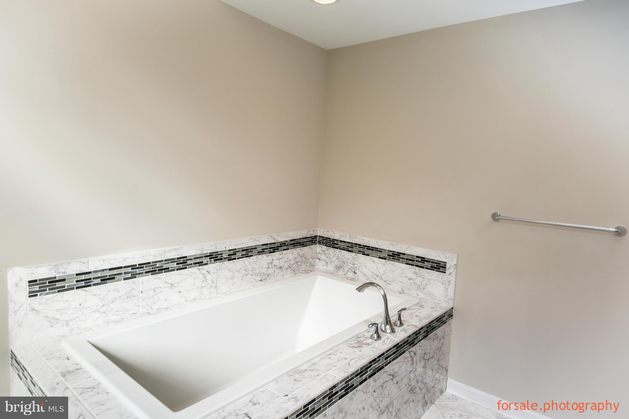 6291 McKendree Road Dunkirk, MD 20754 - Photo 20 of 30 Bath (Master)
