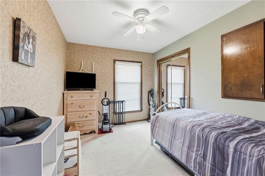 8221 Noland Road Lenexa, KS 66215 - Photo 15 of 32