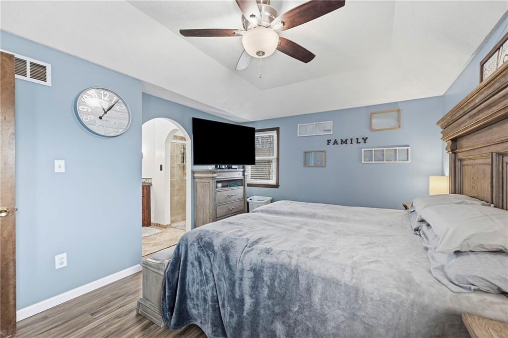 8221 Noland Road Lenexa, KS 66215 - Photo 18 of 32