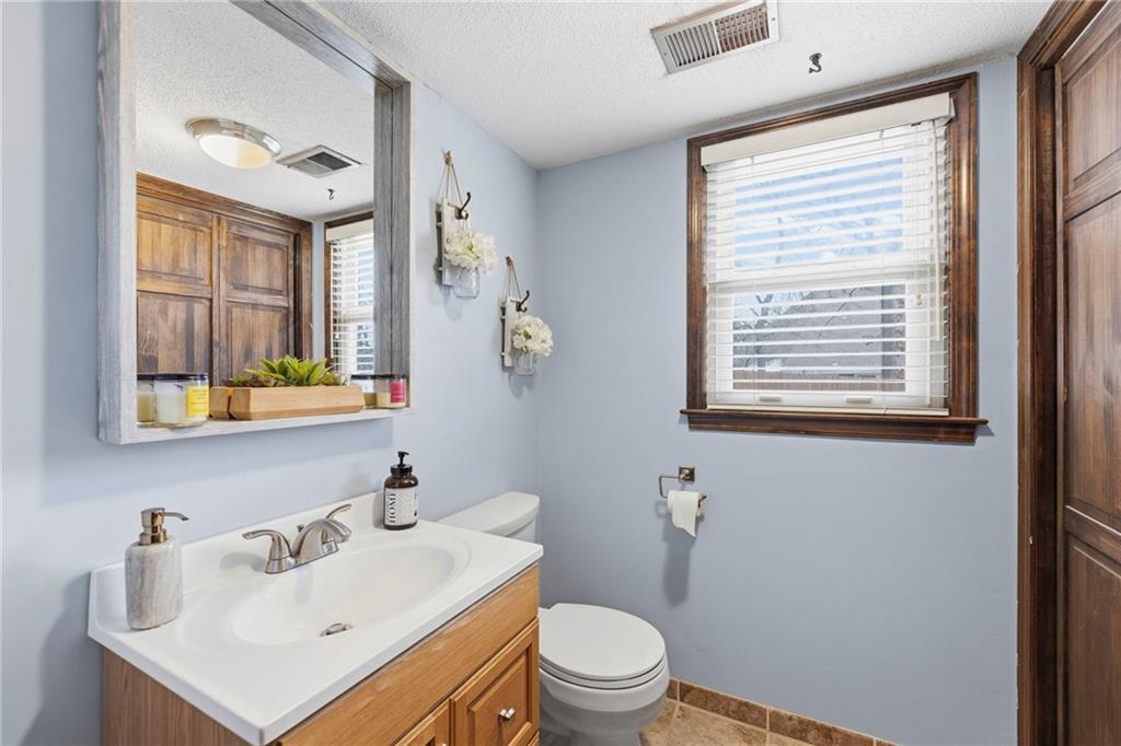 8221 Noland Road Lenexa, KS 66215 - Photo 25 of 32