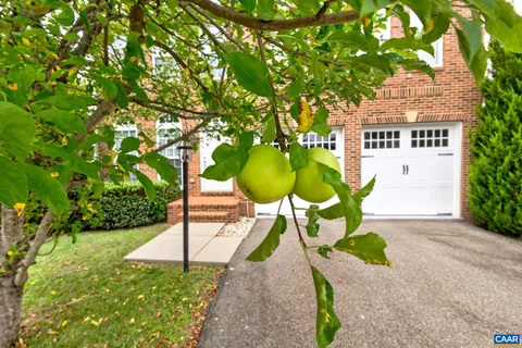 $699,900 | 97 Lakeview Court, Zion Crossroads, VA 22942