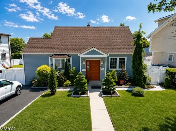 $599,900 | 131 Long Hill Drive, Clifton, NJ 07013