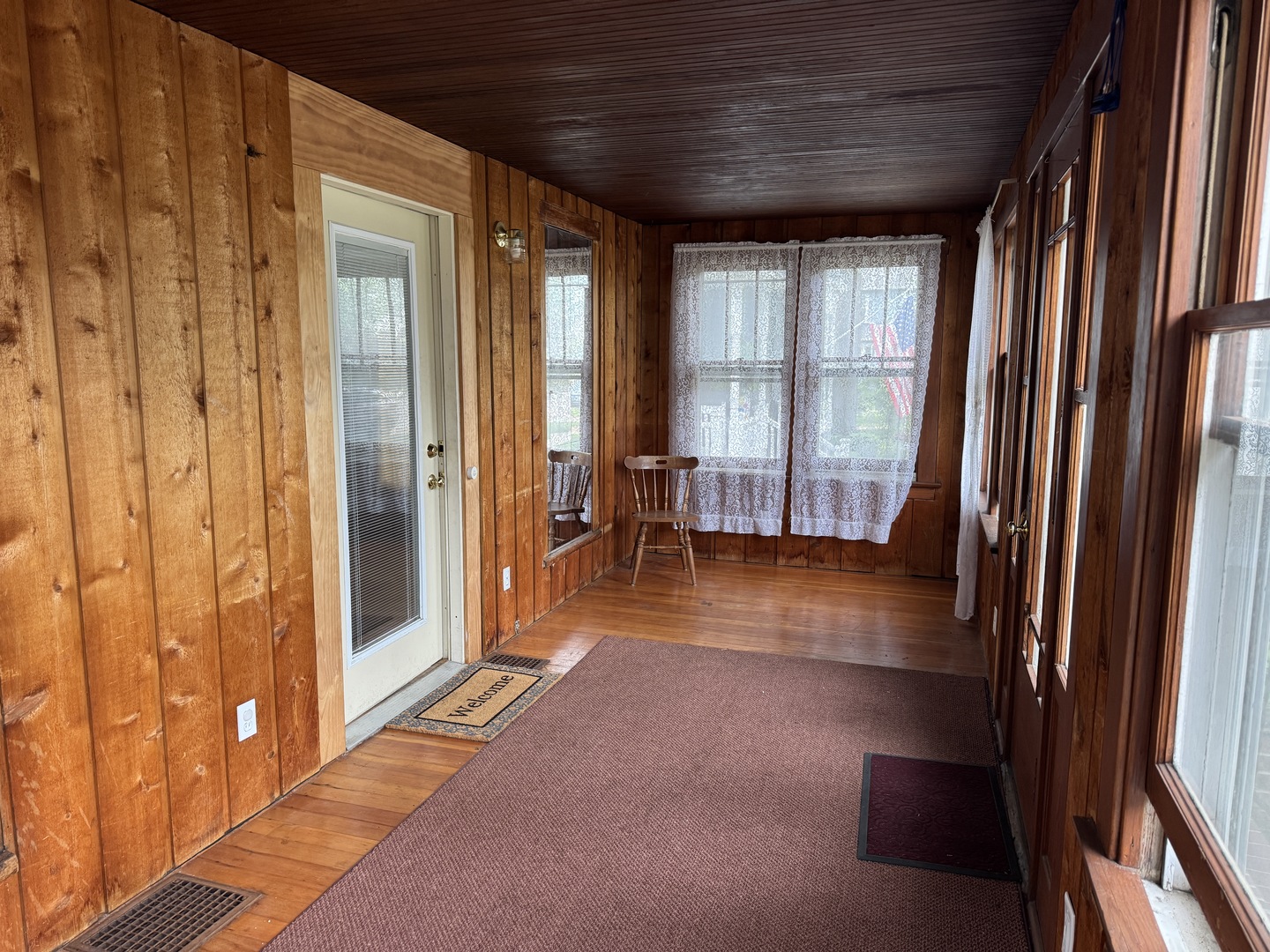 1019 Prospect Street Elgin, IL 60120 - Photo 5 of 18