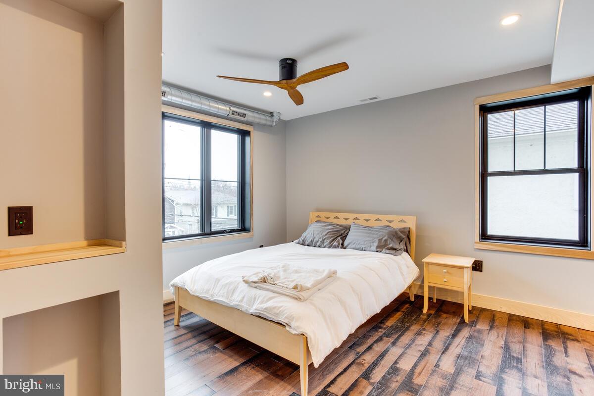 37 Murray Avenue Annapolis, MD 21401 - Photo 30 of 73 Master Bedroom