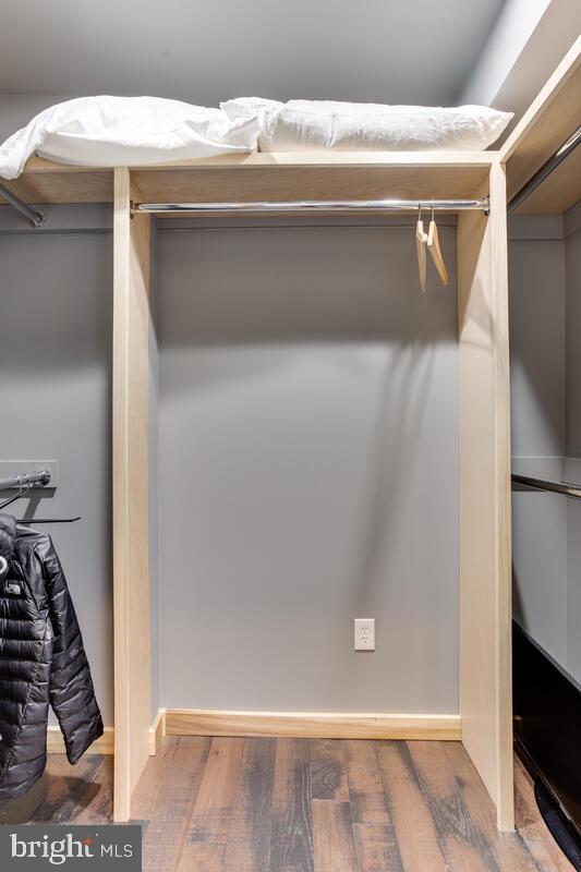 37 Murray Avenue Annapolis, MD 21401 - Photo 35 of 73 Master Closet