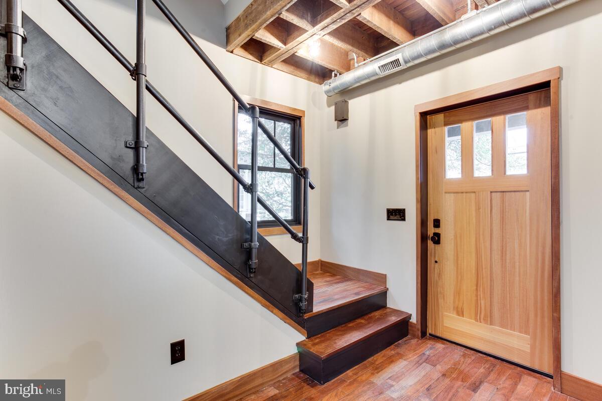 37 Murray Avenue Annapolis, MD 21401 - Photo 5 of 73 Foyer