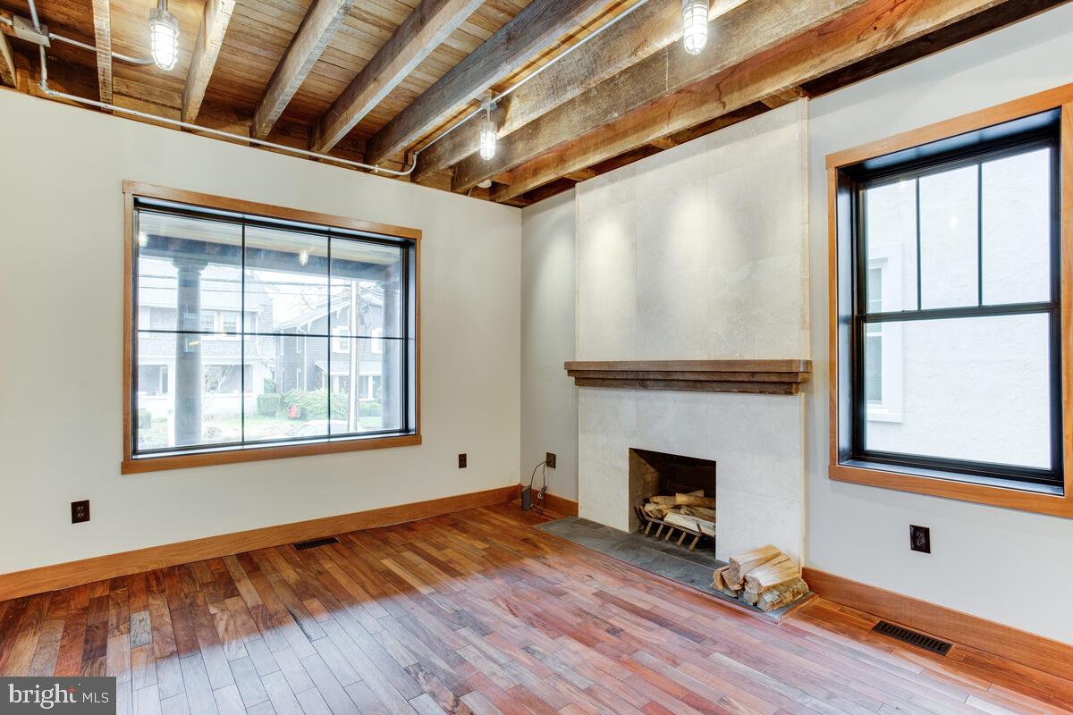 37 Murray Avenue Annapolis, MD 21401 - Photo 7 of 73 Living Room