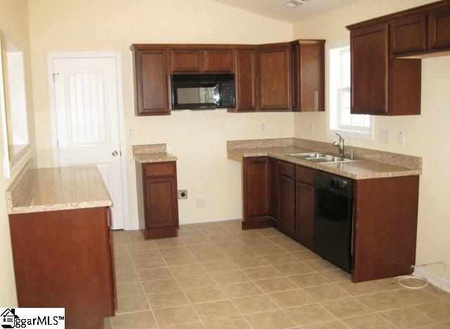 113 James Road Easley, SC 29642 - Photo 6 of 17 Gallery Image 6
