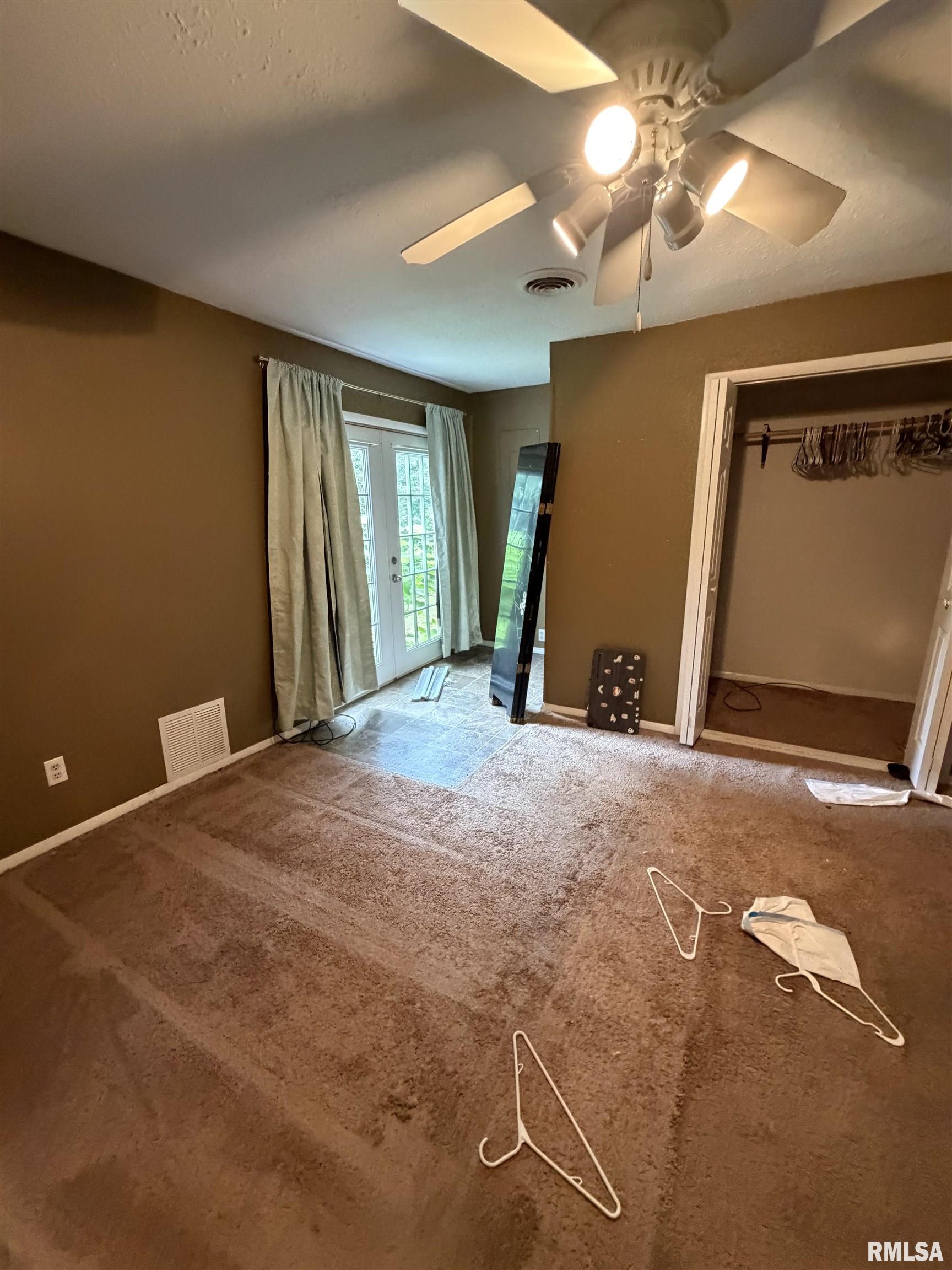 616 East Hays Avenue Decatur, IL 62526 - Photo 5 of 15
