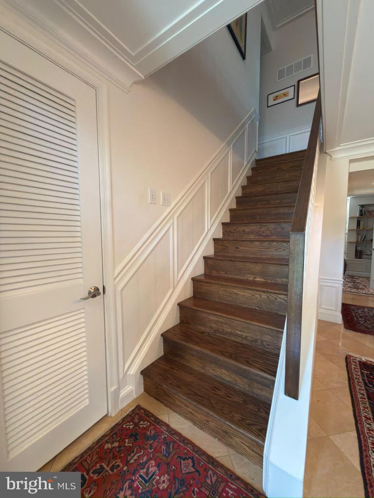 6801 Old Chesterbrook Road McLean, VA 22101 - Photo 3 of 30 Elegant staircase invites exploration.