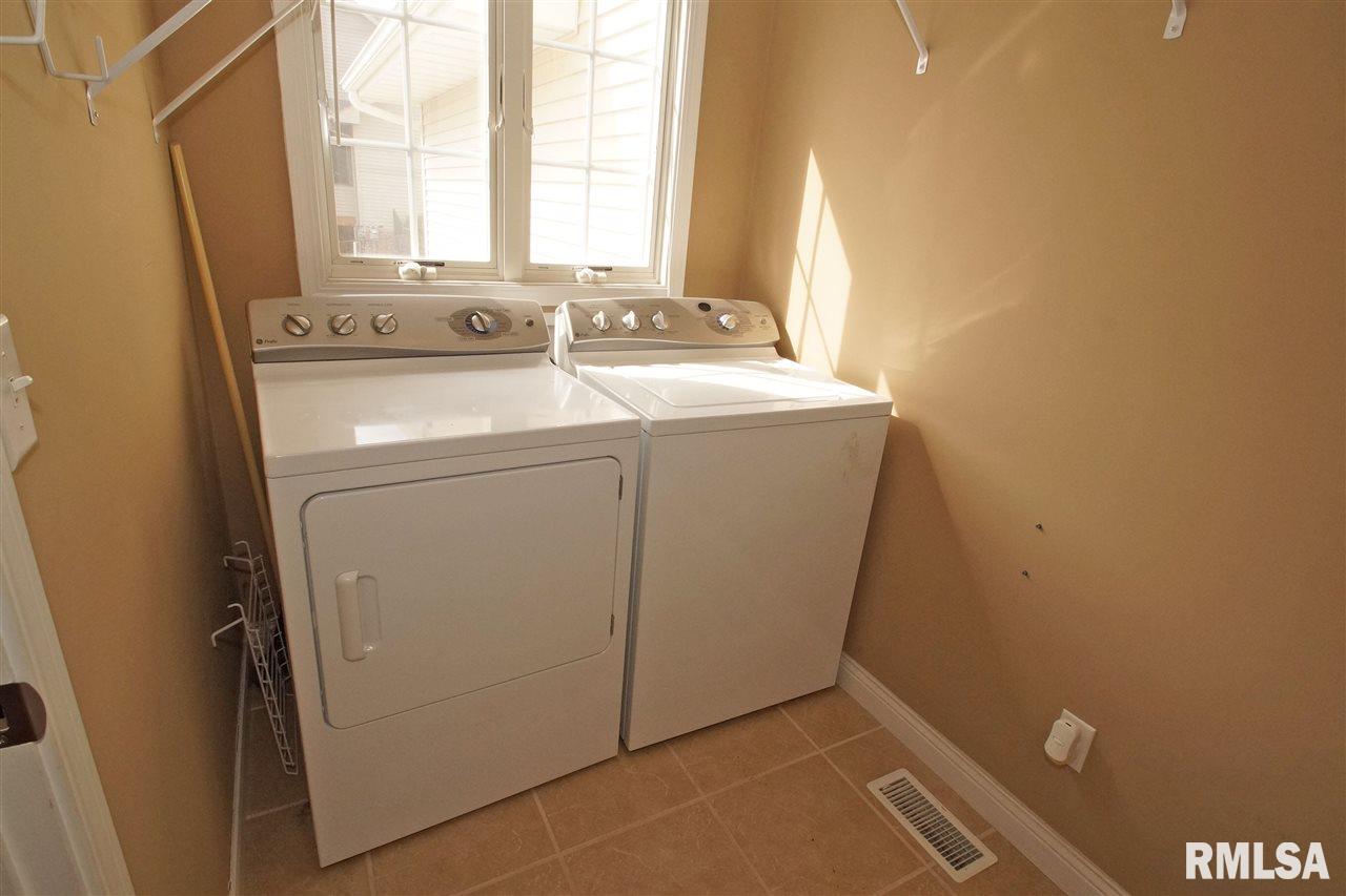 1700 Kingsbury Road Washington, IL 61571 - Photo 17 of 32 Gallery Image 17