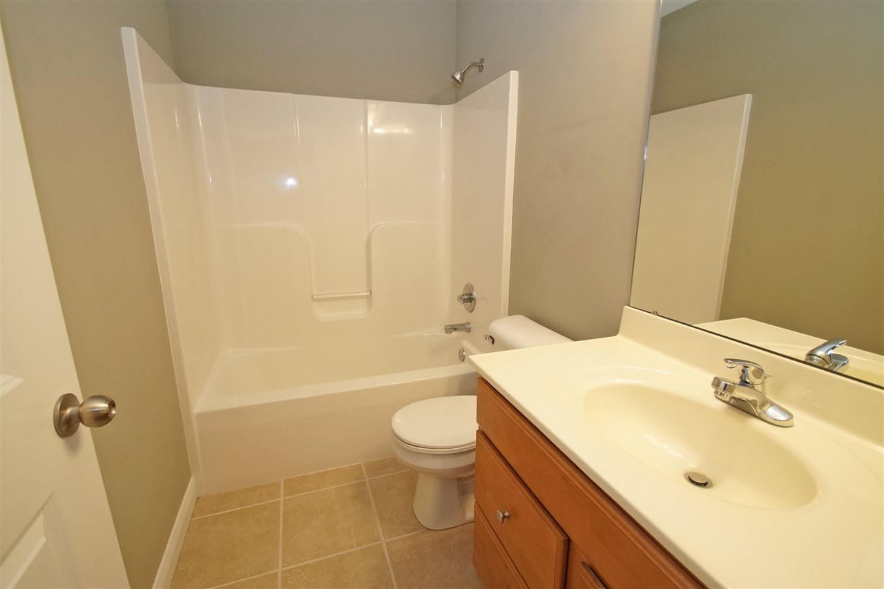 1700 Kingsbury Road Washington, IL 61571 - Photo 24 of 32 Gallery Image 24