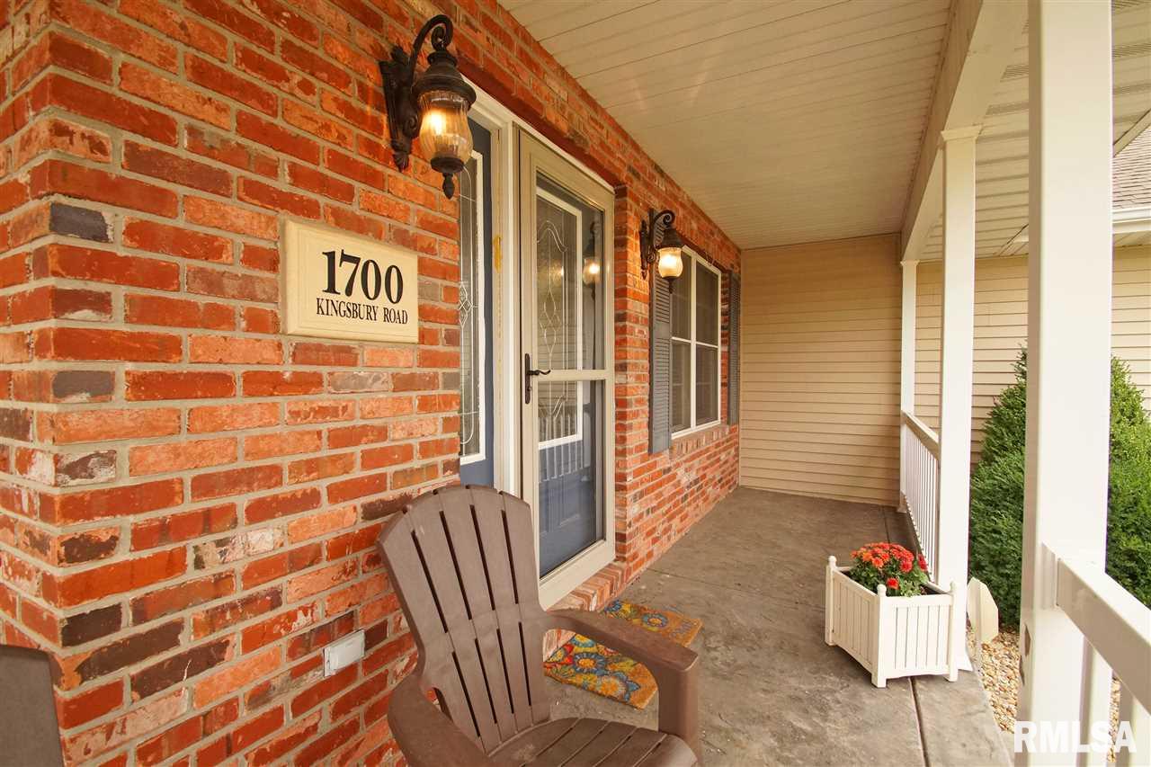 1700 Kingsbury Road Washington, IL 61571 - Photo 6 of 32 Gallery Image 6
