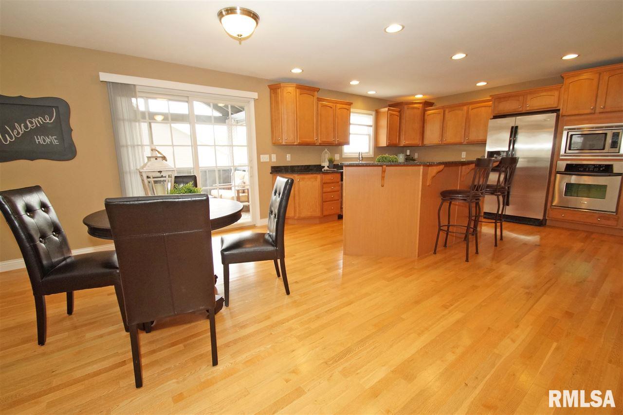 1700 Kingsbury Road Washington, IL 61571 - Photo 10 of 32 Gallery Image 10