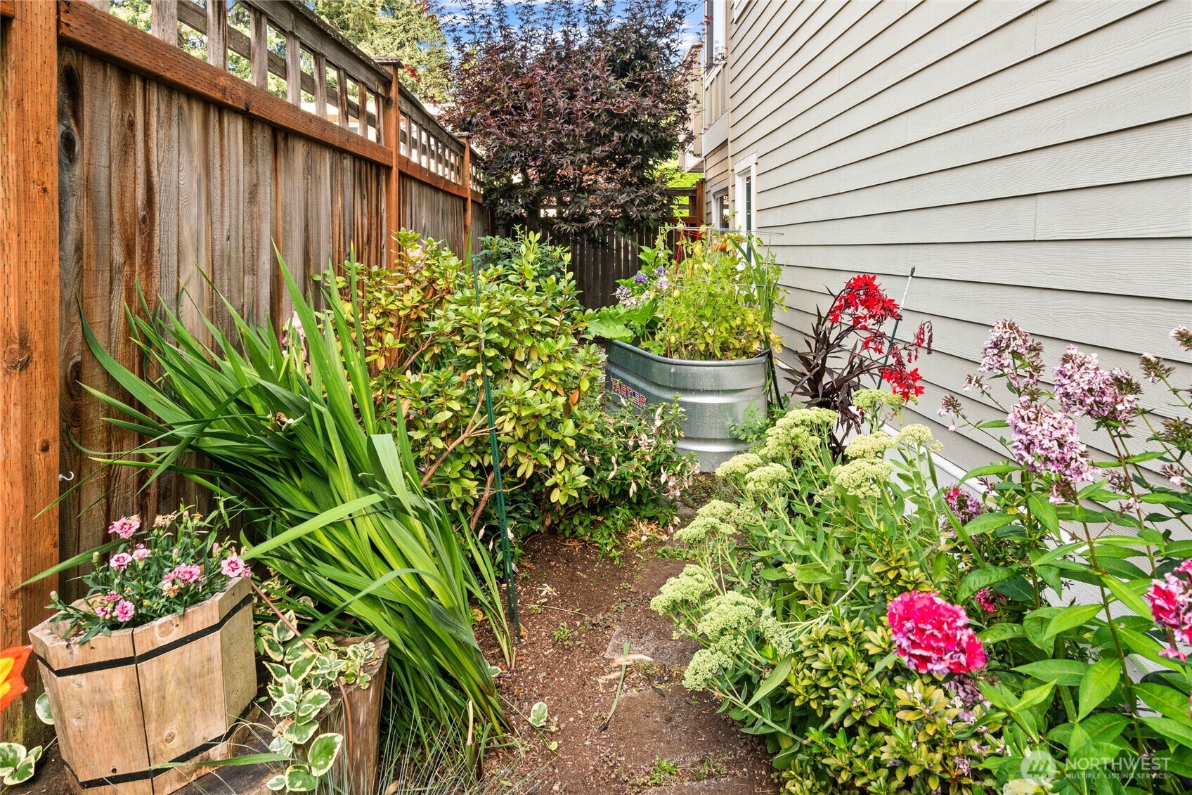 7803 218th Street Southwest, Unit D Edmonds, WA 98026 - Photo 33 of 37 Gallery Image 33