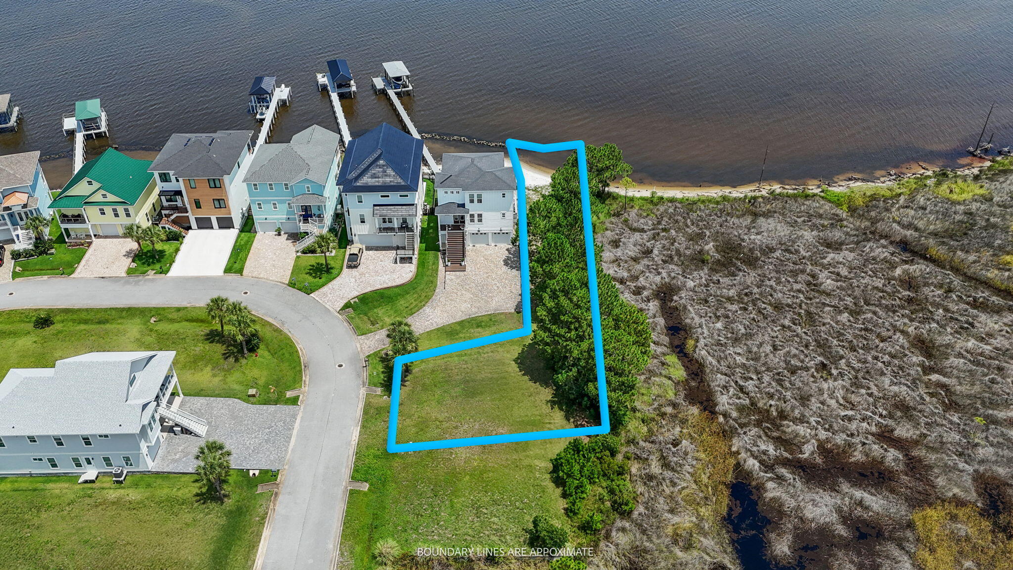 1702 Stanford Road Gulf Breeze, FL 32563 - Photo 16 of 38 a view of yard