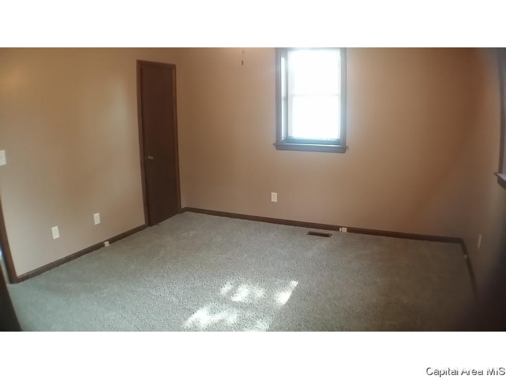 225 Tate Drive Springfield, IL 62703 - Photo 9 of 12 Gallery Image 9