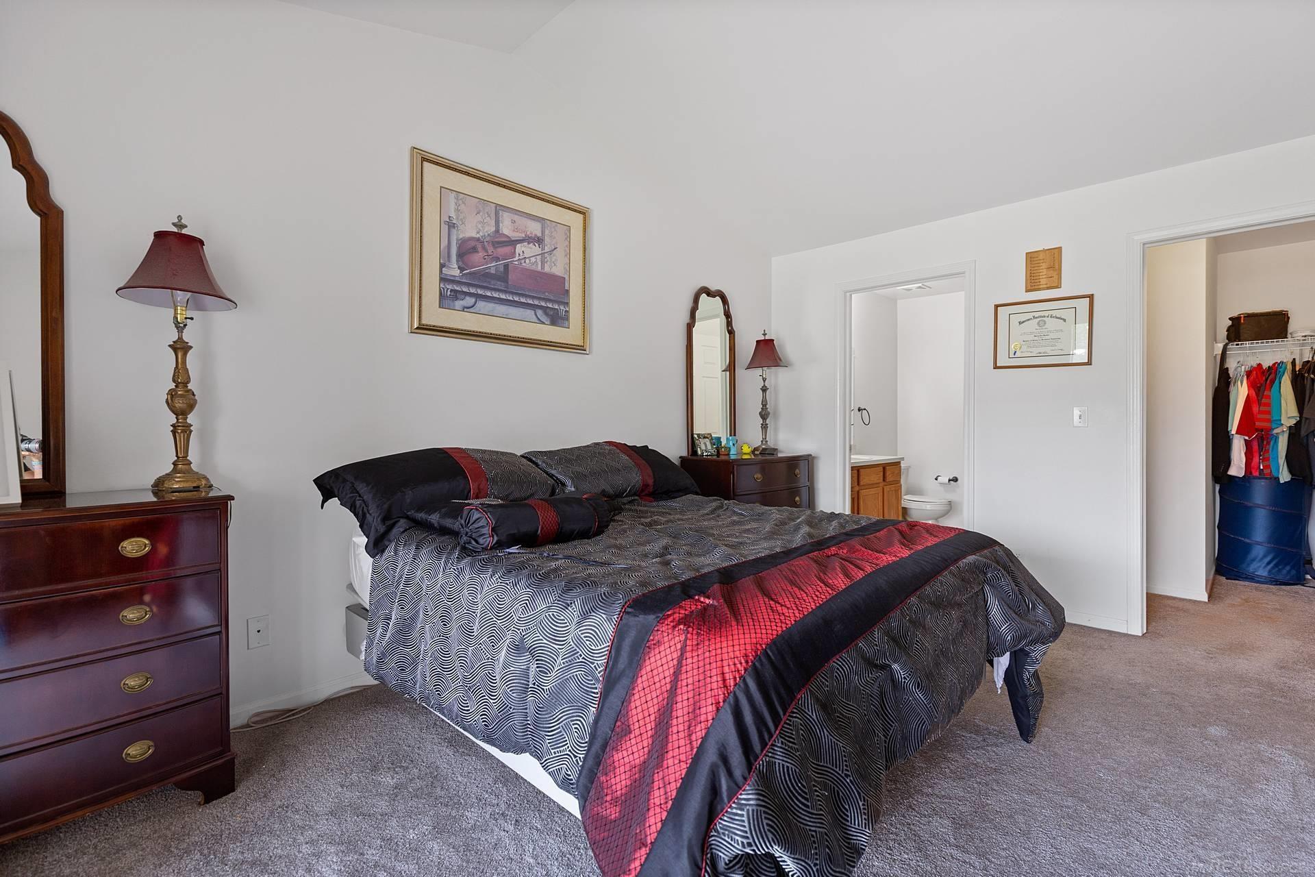 1958 Flagstone Circle Rochester, MI 48307 - Photo 16 of 28 50122543-15.JPG