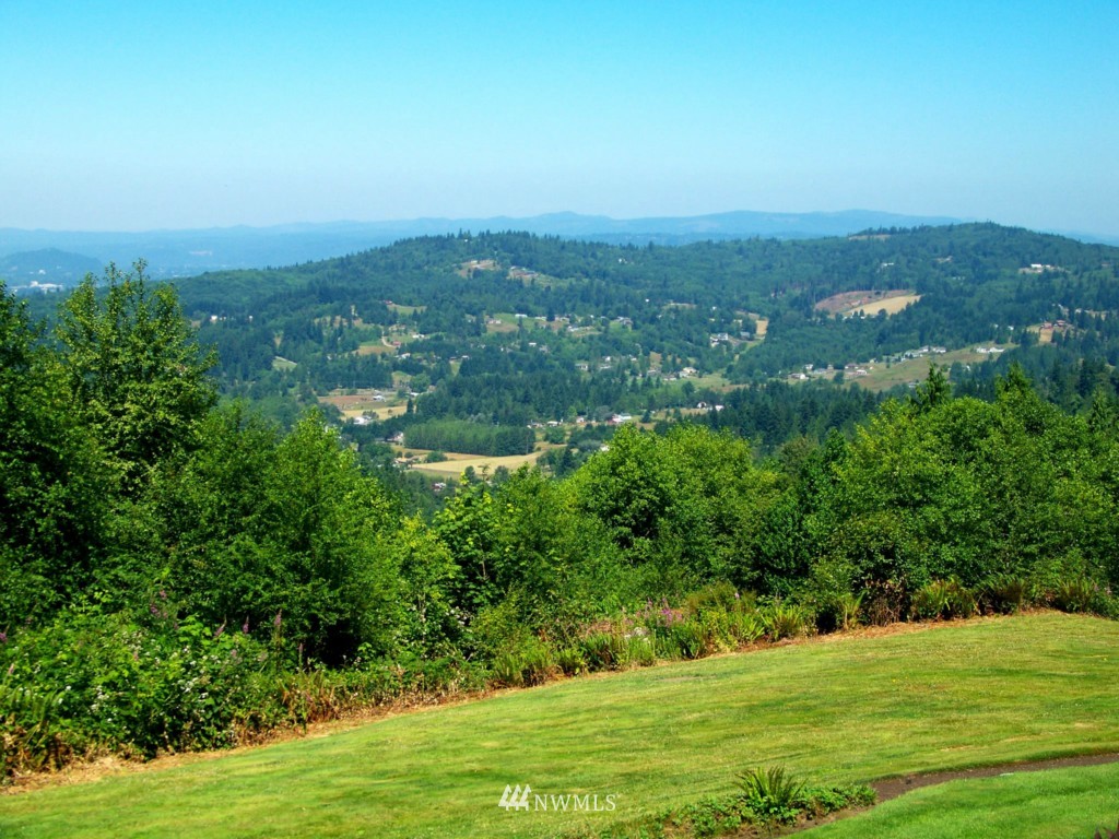 272 Bella Vista Road Kelso, WA 98626 - Photo 4 of 25 Gallery Image 4