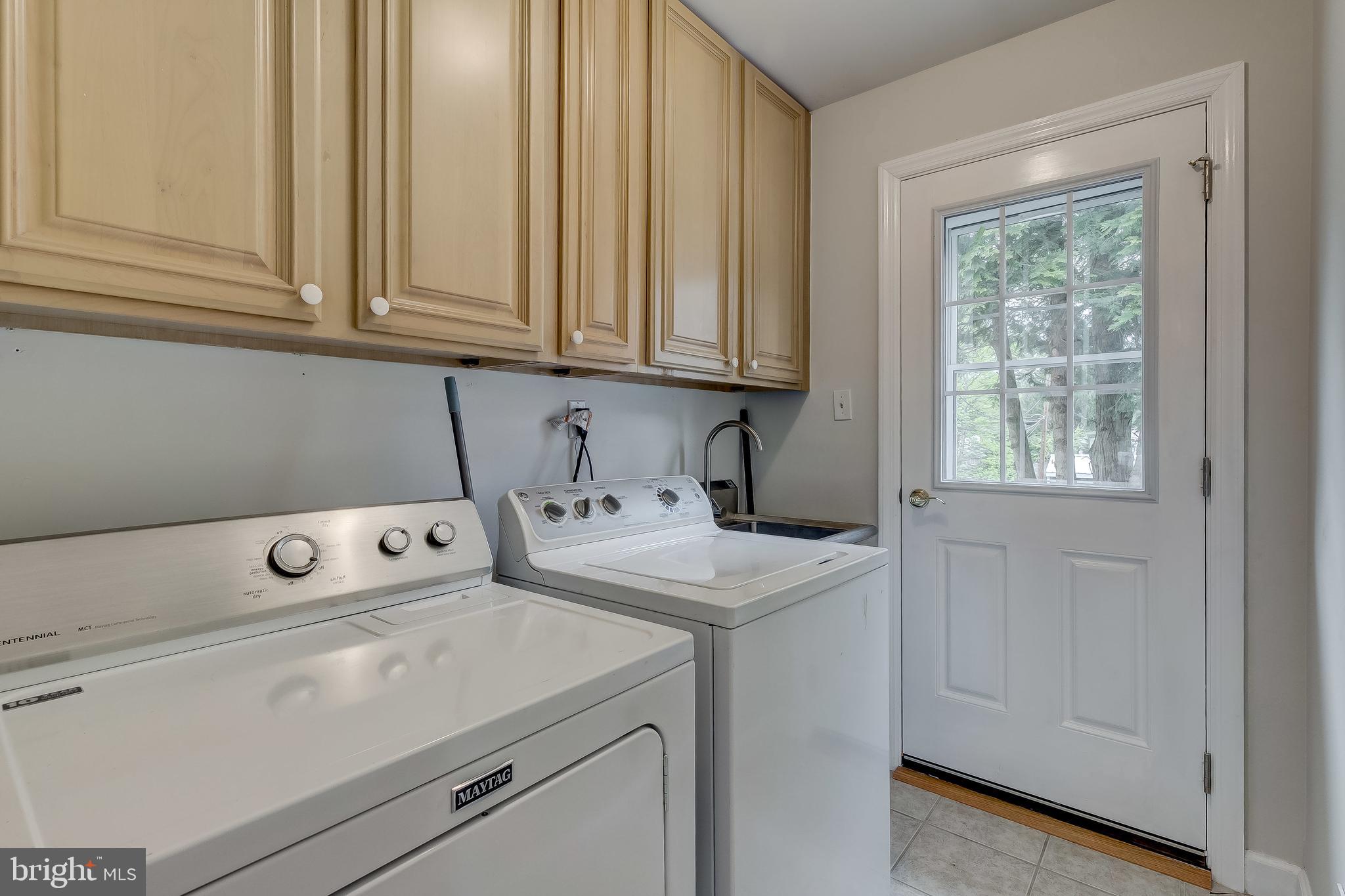 400 West Timonium Road Lutherville-Timonium, MD 21093 - Photo 37 of 62 Main floor laundry area
