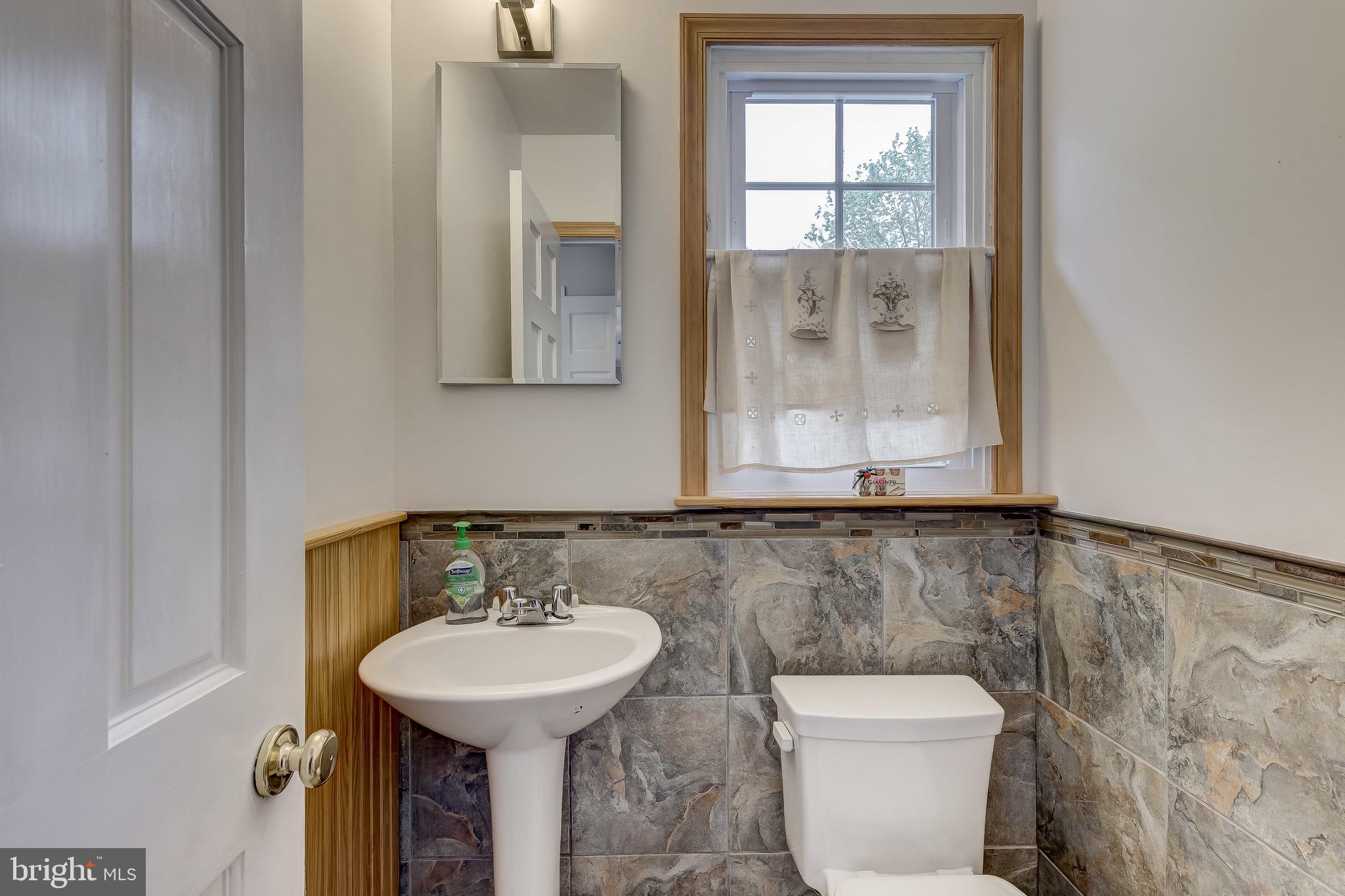 400 West Timonium Road Lutherville-Timonium, MD 21093 - Photo 38 of 62 Updated powder room