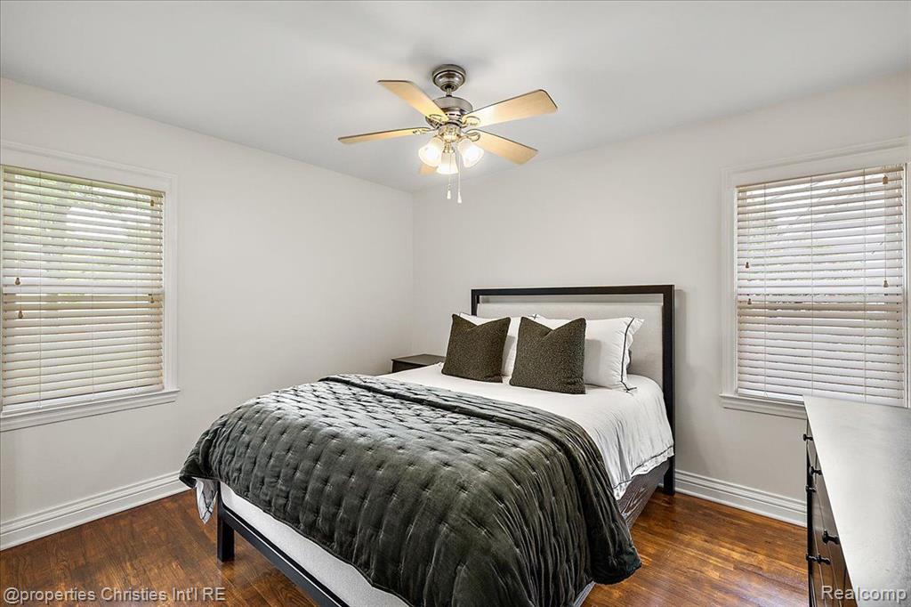 1573 Columbia Road Berkley, MI 48072 - Photo 14 of 38