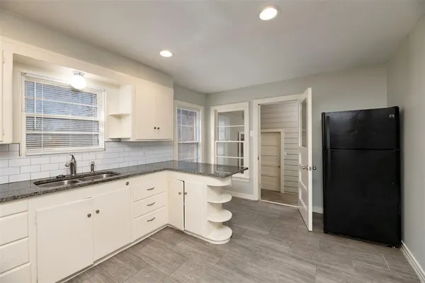 $1,650 | 2308 North Edgewood Terrace, Fort Worth, TX 76103