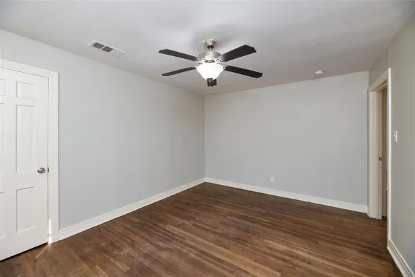 $1,650 | 2308 North Edgewood Terrace, Fort Worth, TX 76103