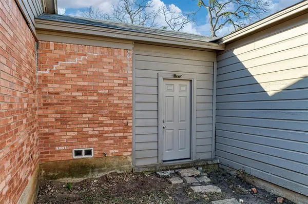 $1,650 | 2308 North Edgewood Terrace, Fort Worth, TX 76103