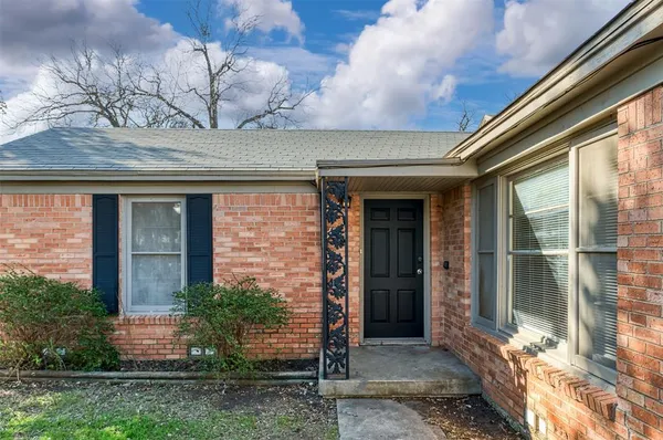 $1,650 | 2308 North Edgewood Terrace, Fort Worth, TX 76103