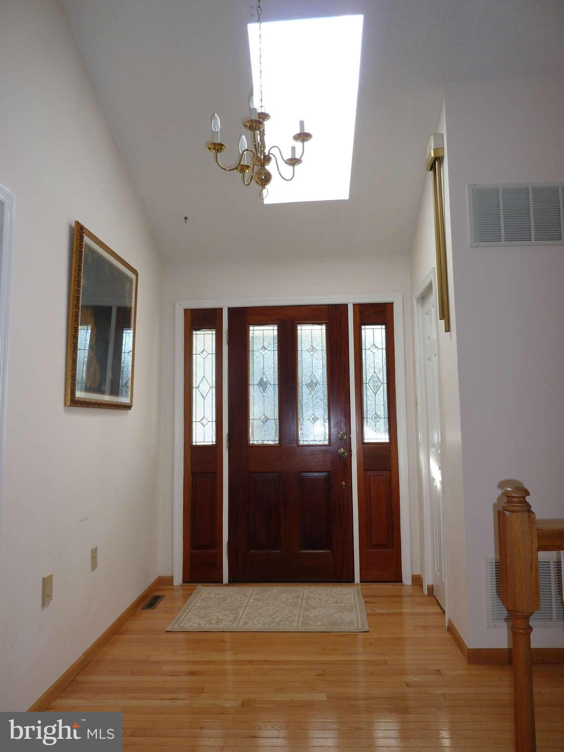 169 Holiday Road Cross Junction, VA 22625 - Photo 3 of 30 Foyer