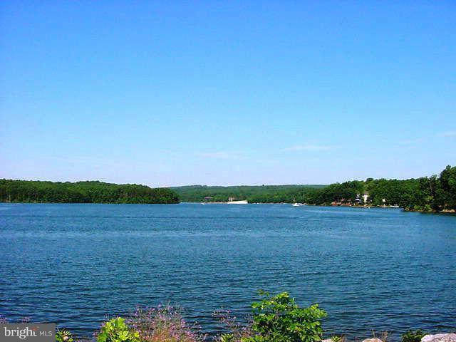 169 Holiday Road Cross Junction, VA 22625 - Photo 21 of 30 240-acre Lake