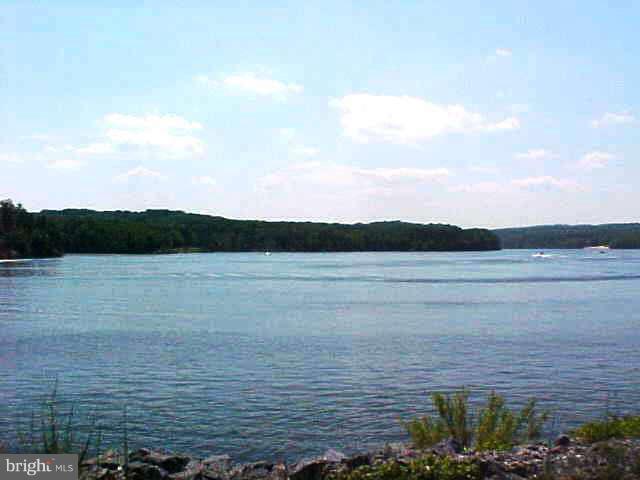 169 Holiday Road Cross Junction, VA 22625 - Photo 22 of 30 Private Lake