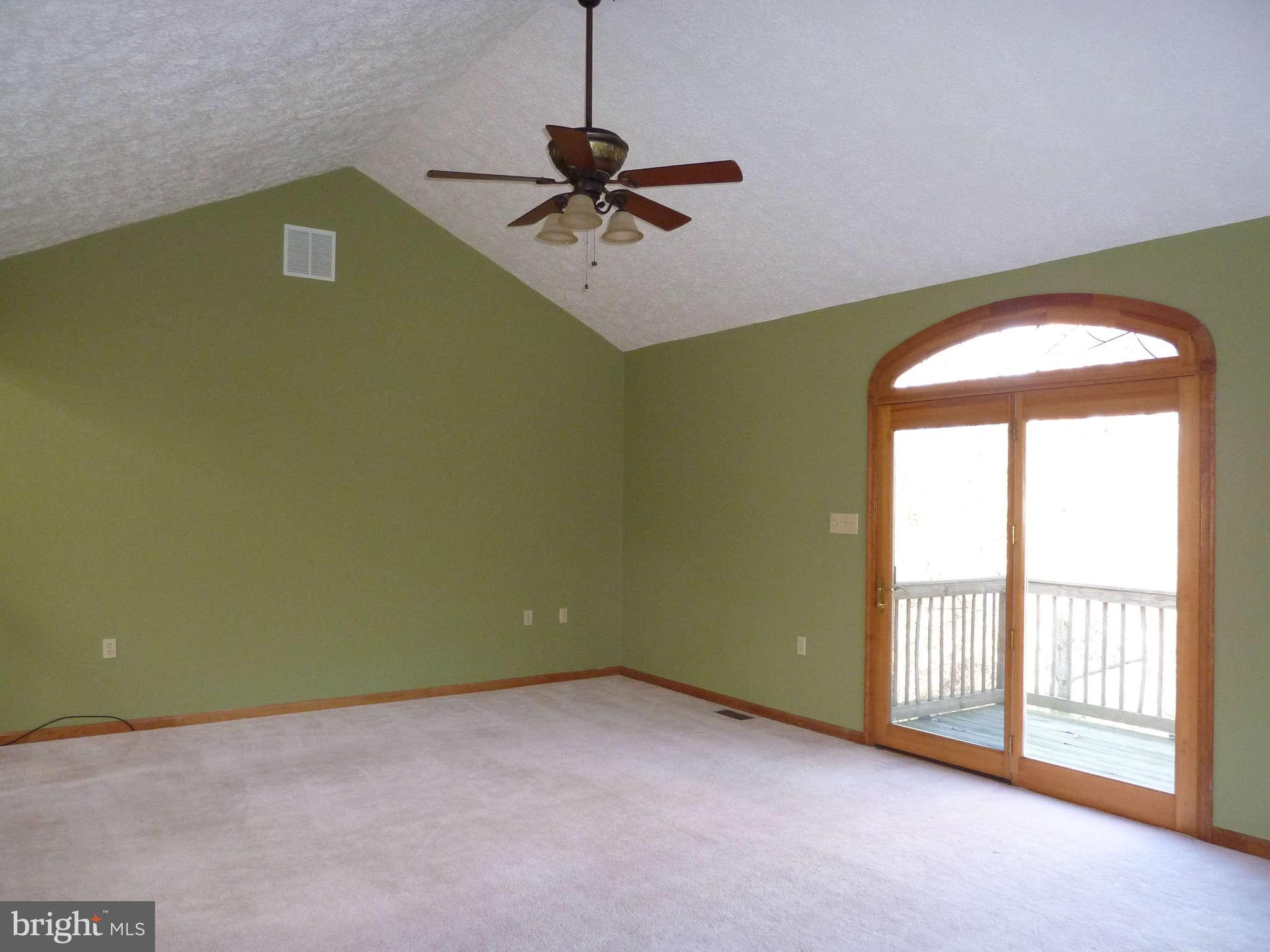 169 Holiday Road Cross Junction, VA 22625 - Photo 4 of 30 Family Room