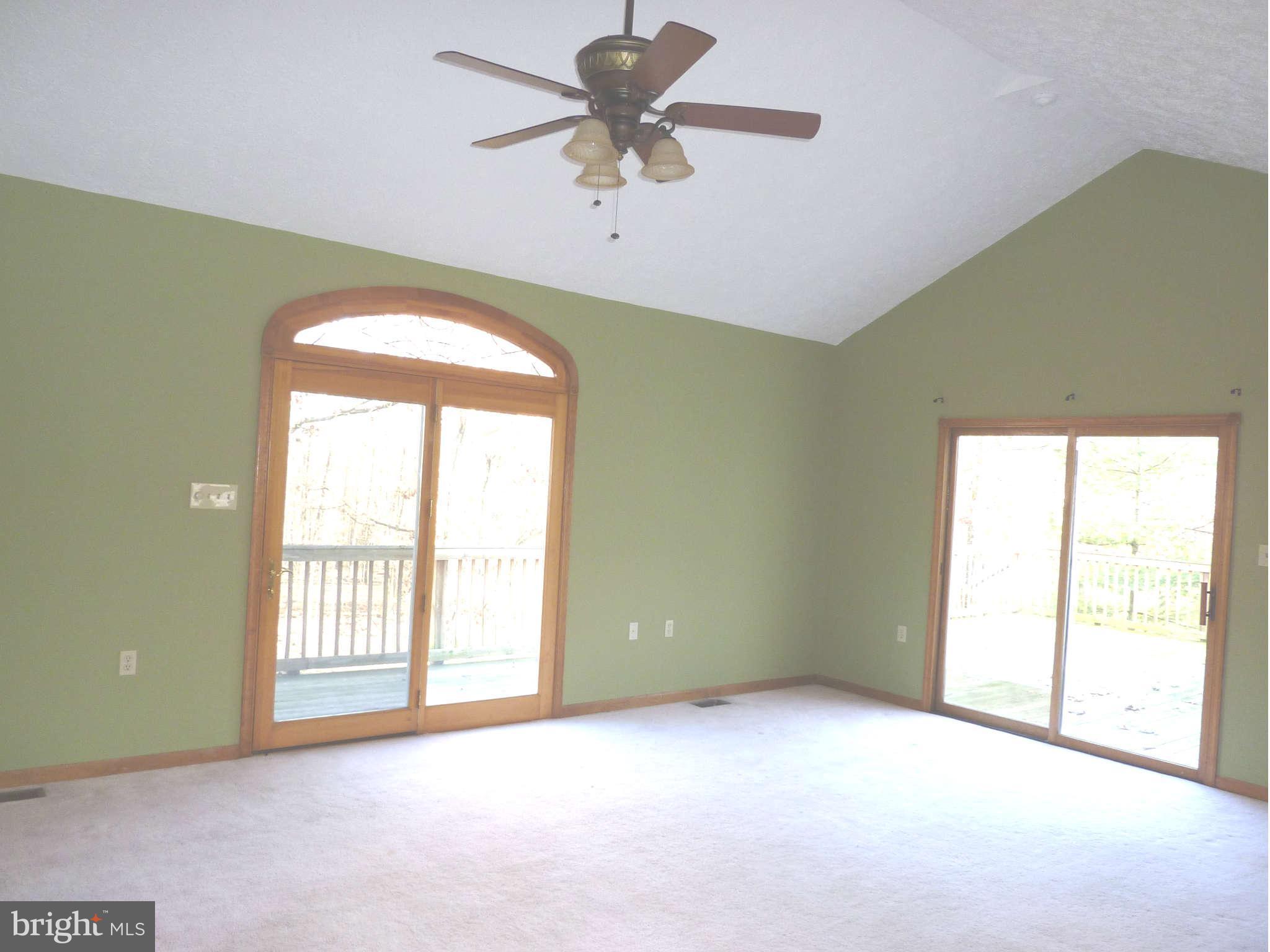 169 Holiday Road Cross Junction, VA 22625 - Photo 5 of 30 Family Room