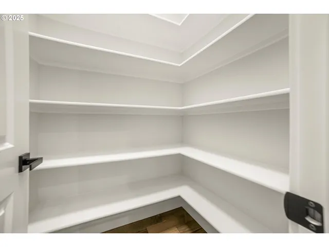 $1,025,000 | 1128 Northeast Marmoris Avenue, Depoe Bay, OR 97341