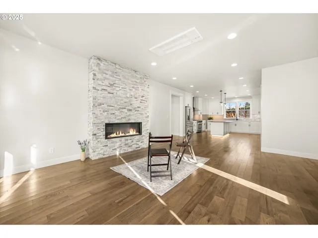 $1,025,000 | 1128 Northeast Marmoris Avenue, Depoe Bay, OR 97341