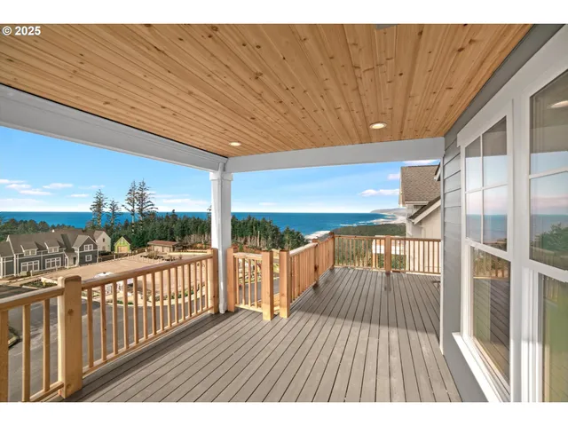$1,025,000 | 1128 Northeast Marmoris Avenue, Depoe Bay, OR 97341