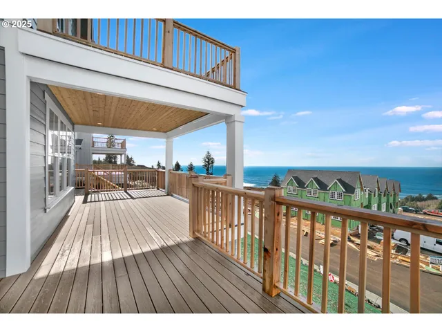 $1,025,000 | 1128 Northeast Marmoris Avenue, Depoe Bay, OR 97341