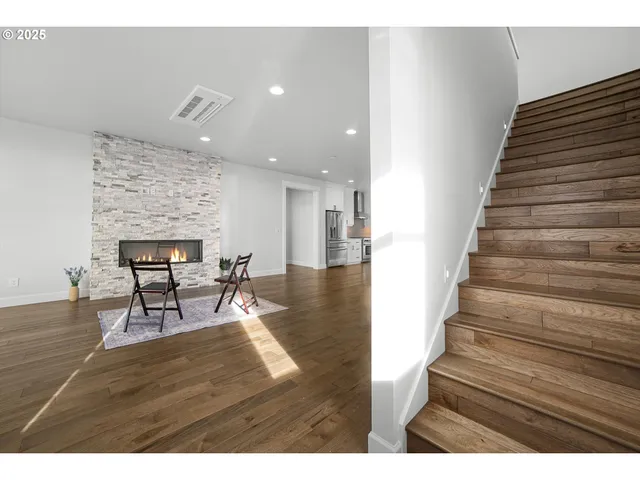 $1,025,000 | 1128 Northeast Marmoris Avenue, Depoe Bay, OR 97341