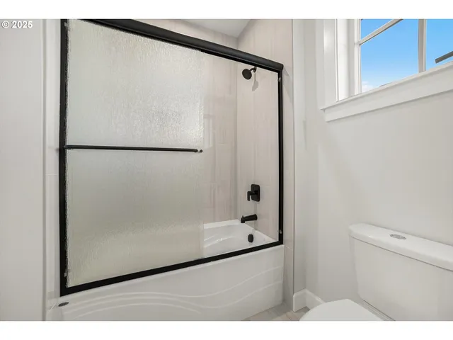 $1,025,000 | 1128 Northeast Marmoris Avenue, Depoe Bay, OR 97341