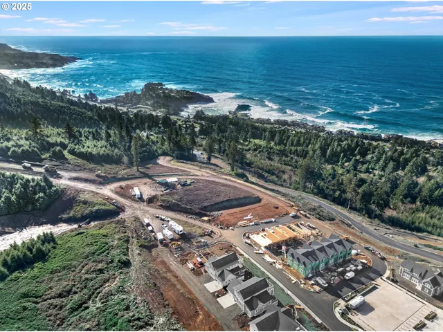 $1,025,000 | 1128 Northeast Marmoris Avenue, Depoe Bay, OR 97341