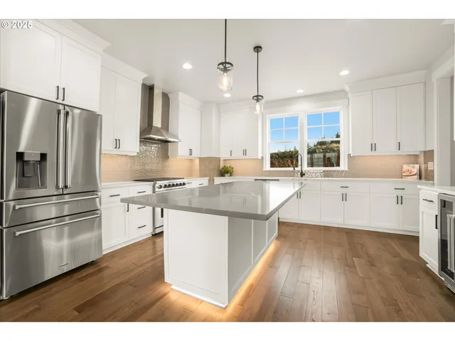 $1,025,000 | 1128 Northeast Marmoris Avenue, Depoe Bay, OR 97341