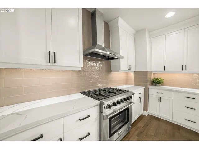 $1,025,000 | 1128 Northeast Marmoris Avenue, Depoe Bay, OR 97341